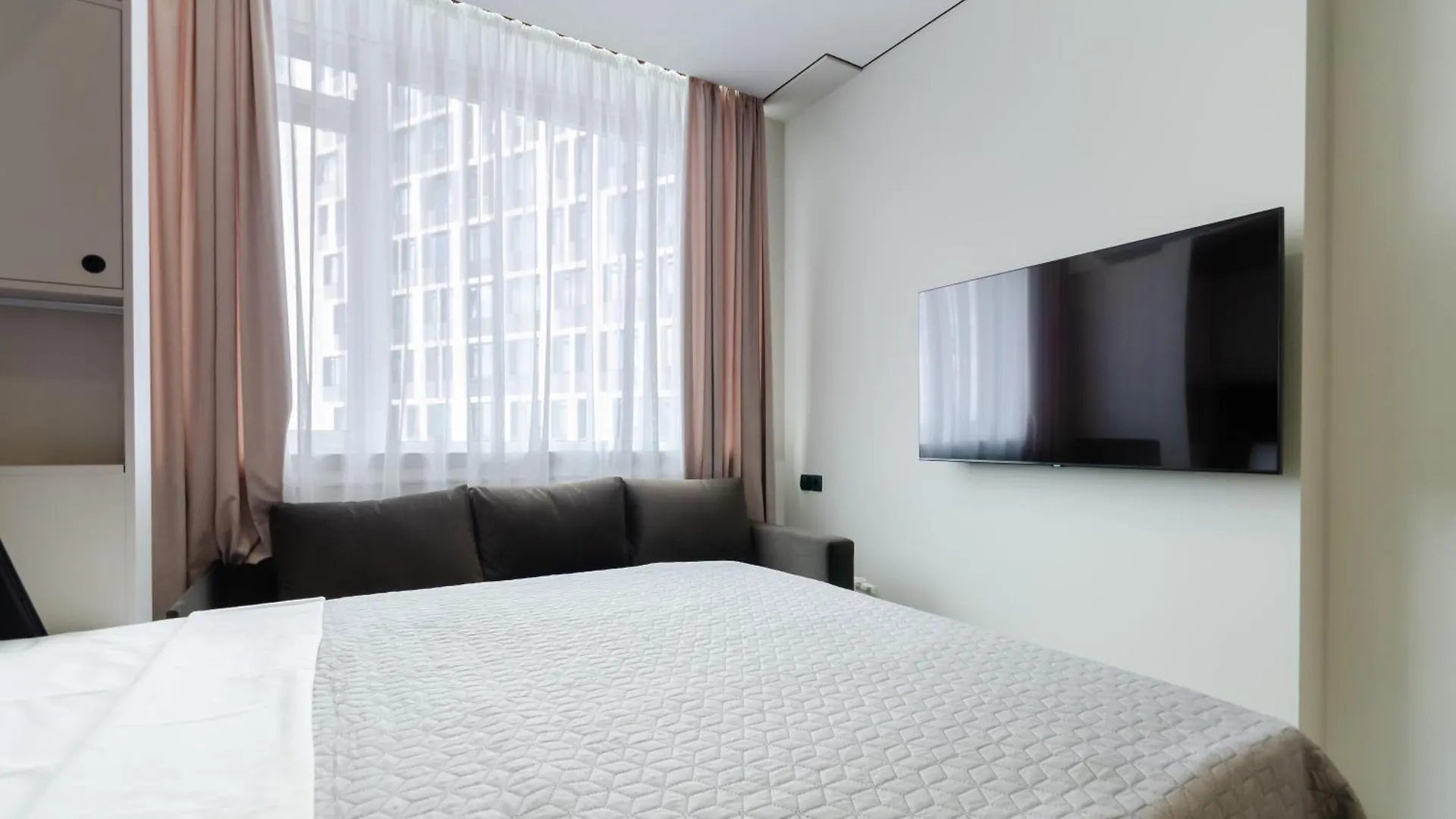 Petrovdom 13-92-433-267-196-433 Luxury Living In Rc Manhattan Kiev Oekraïne