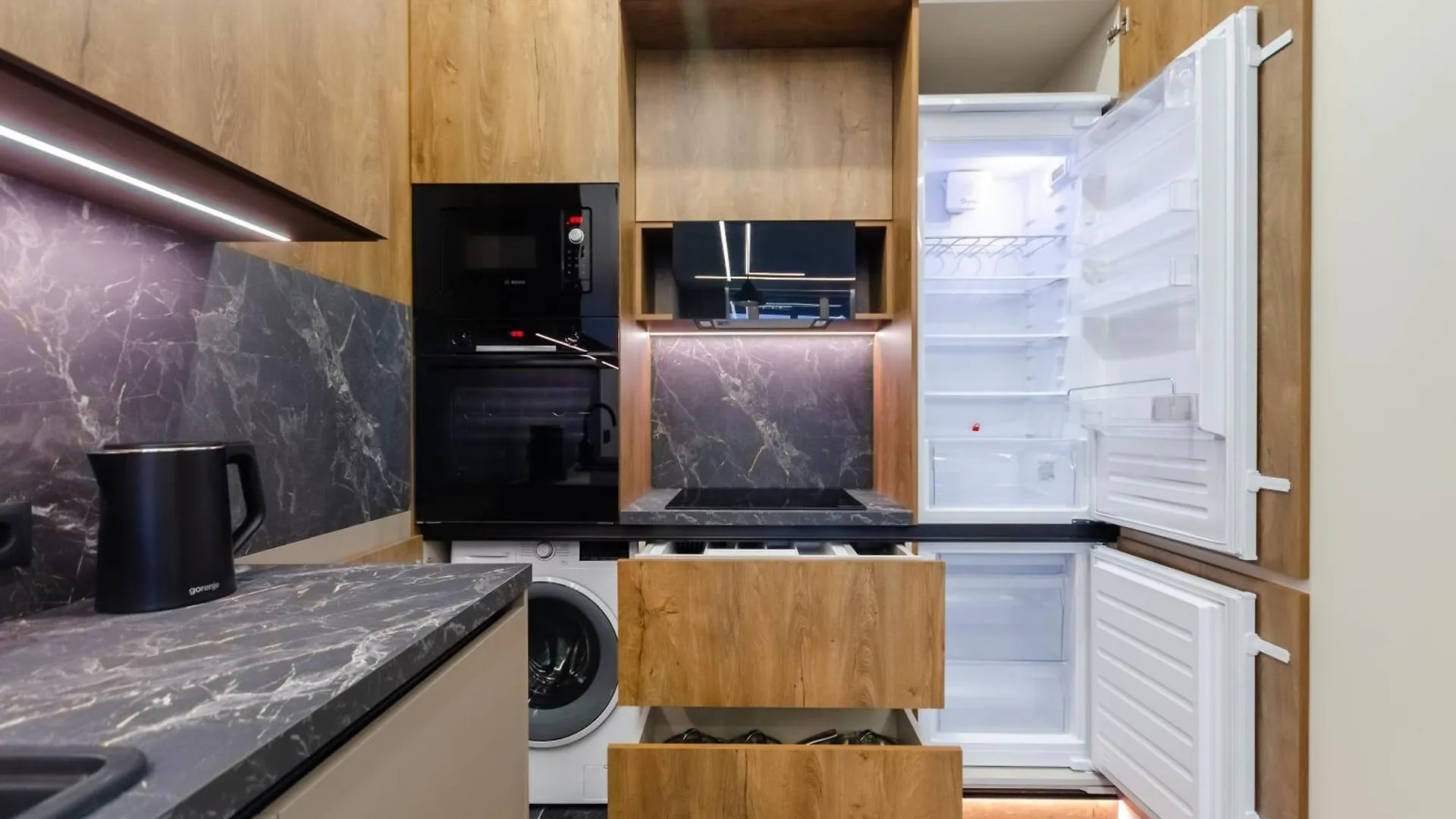 Petrovdom 13-92-433-267-196-433 Luxury Living In Rc Manhattan Kiev Appartement