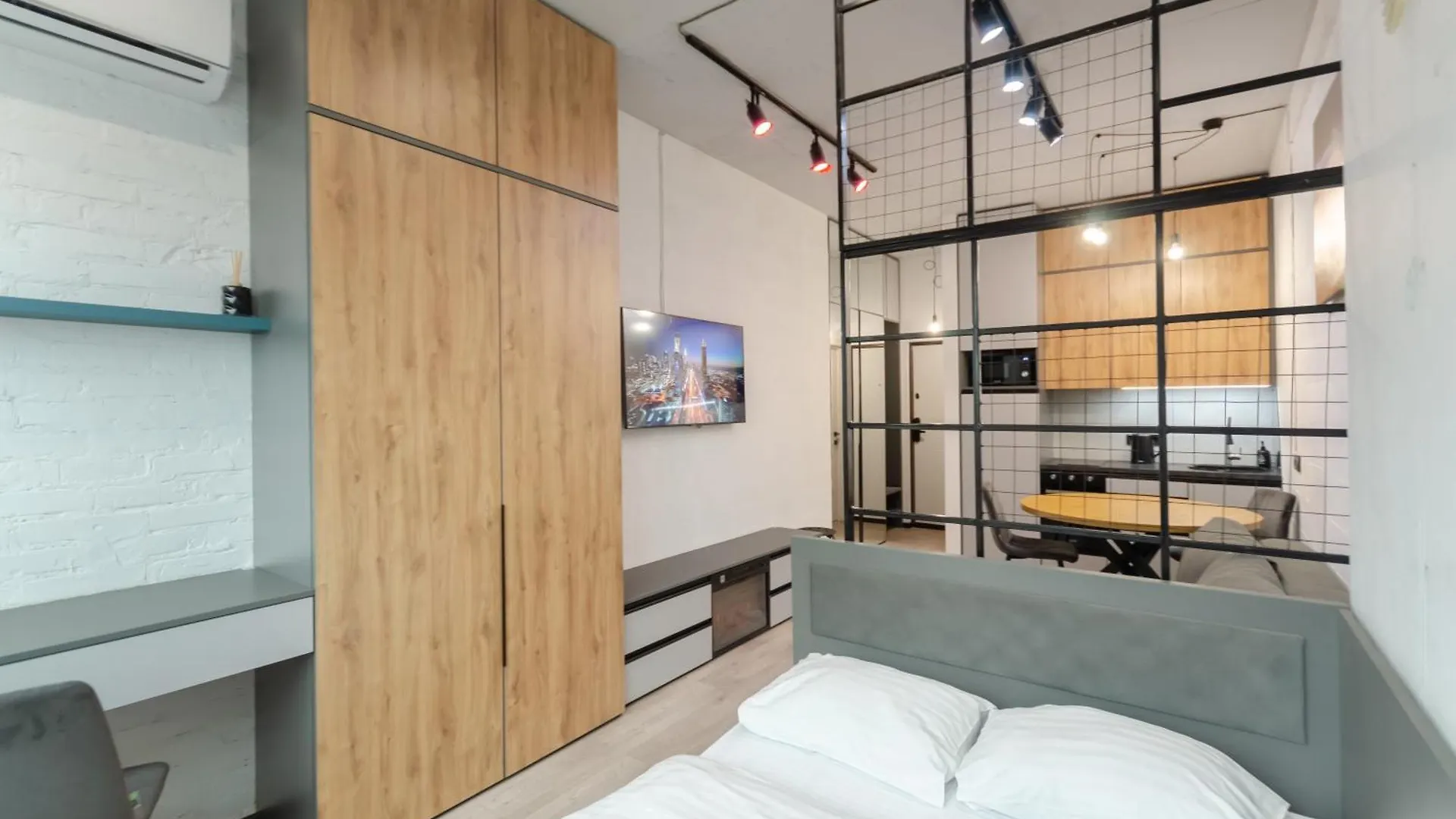 Petrovdom 13-92-433-267-196-433 Luxury Living In Rc Manhattan Kiev