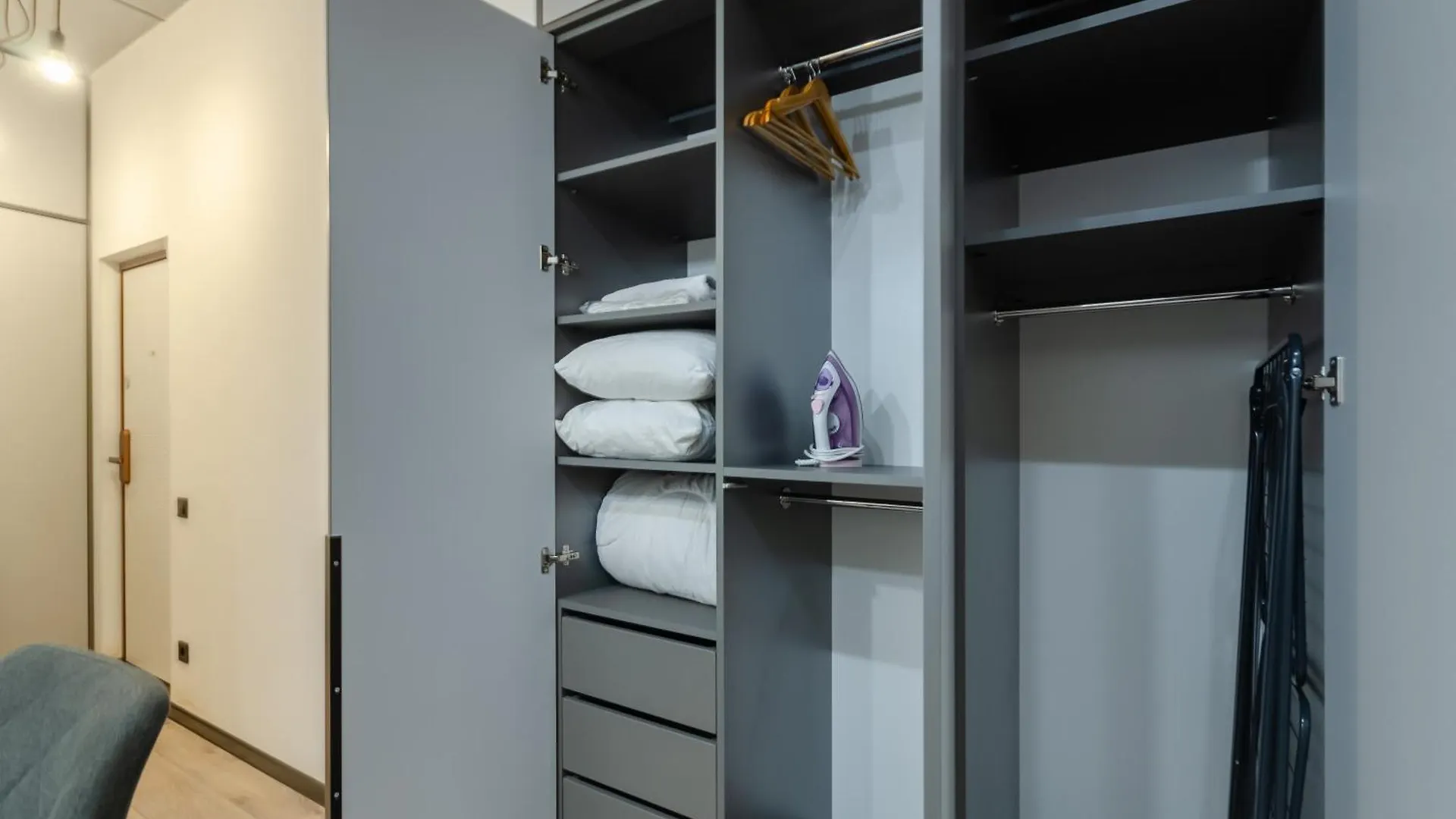 Petrovdom 13-92-433-267-196-433 Luxury Living In Rc Manhattan Kiev 0*,  Oekraïne