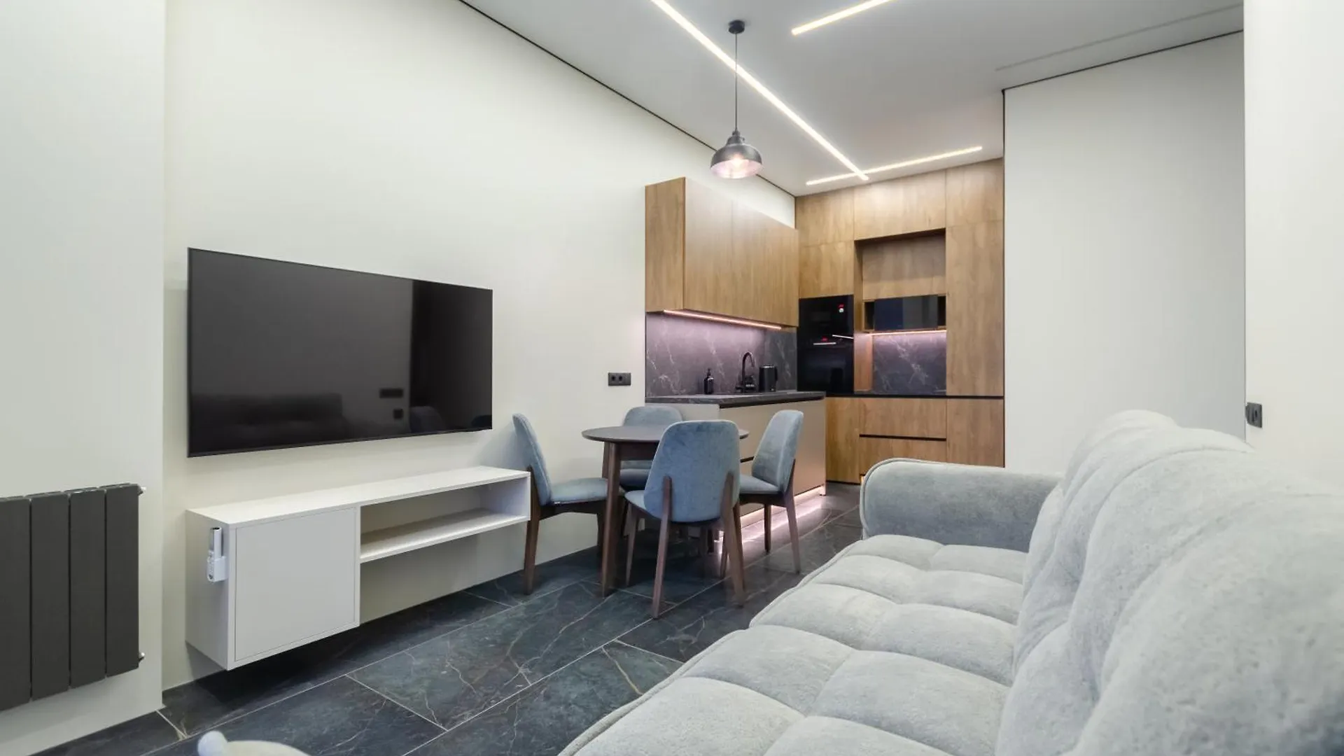 Petrovdom 13-92-433-267-196-433 Luxury Living In Rc Manhattan Kiev Ukraina