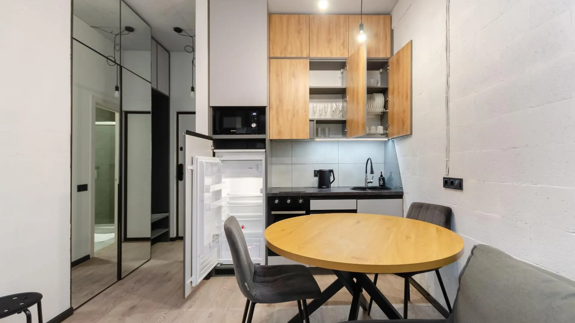 Petrovdom 13-92-433-267-196-433 Luxury Living In Rc Manhattan Kiev Ukraina