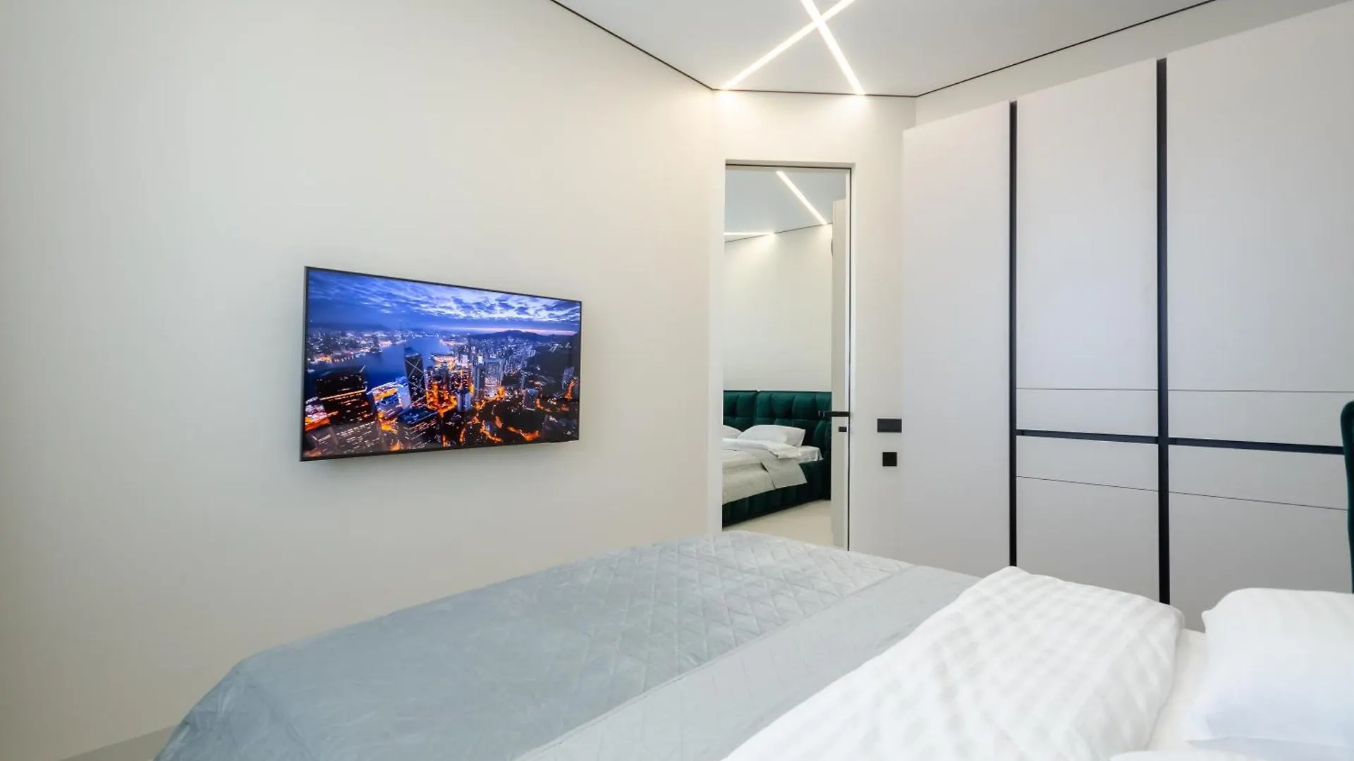 Petrovdom 13-92-433-267-196-433 Luxury Living In Rc Manhattan Kiev
