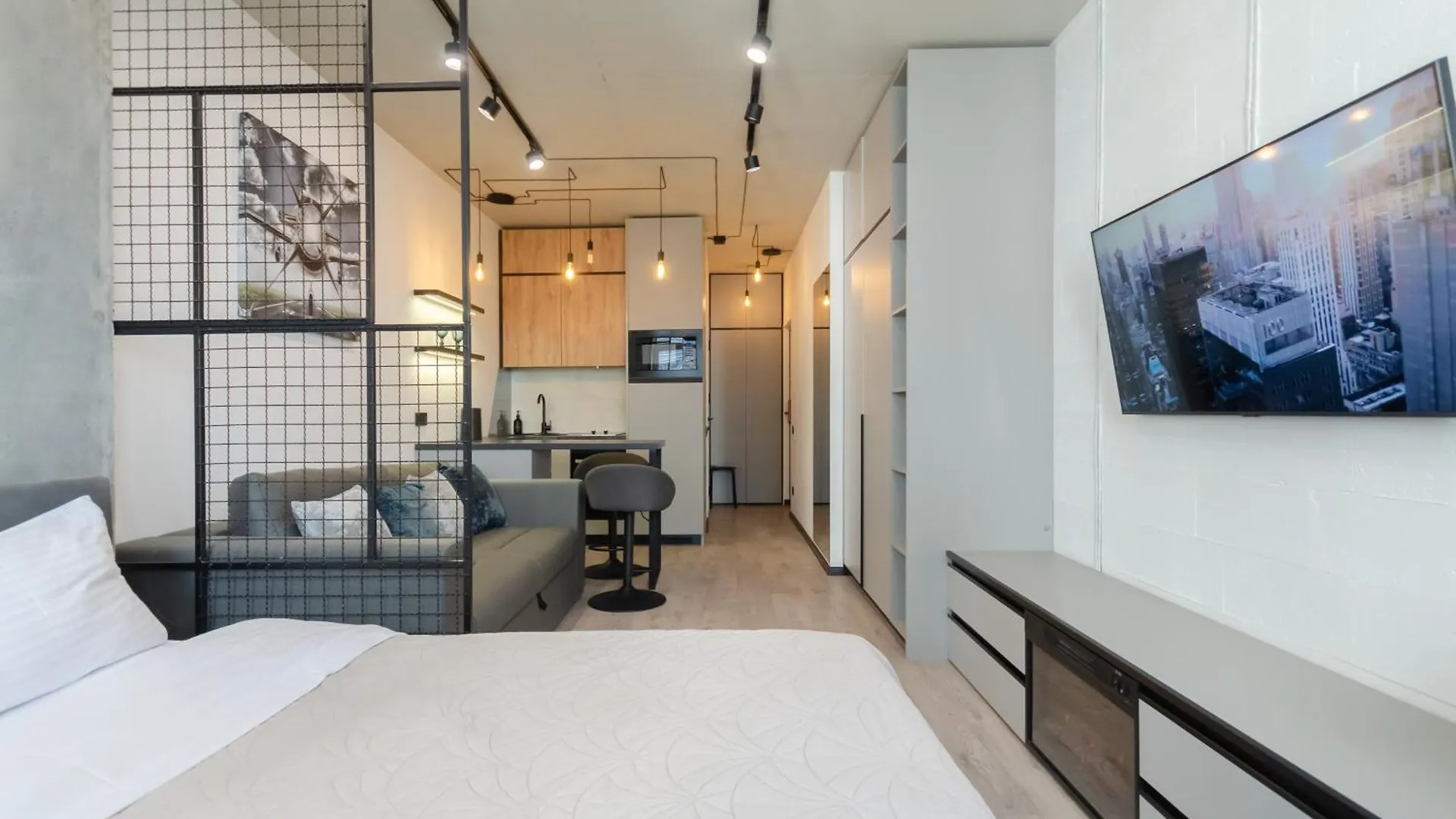 Petrovdom 13-92-433-267-196-433 Luxury Living In Rc Manhattan Kiev 0*,