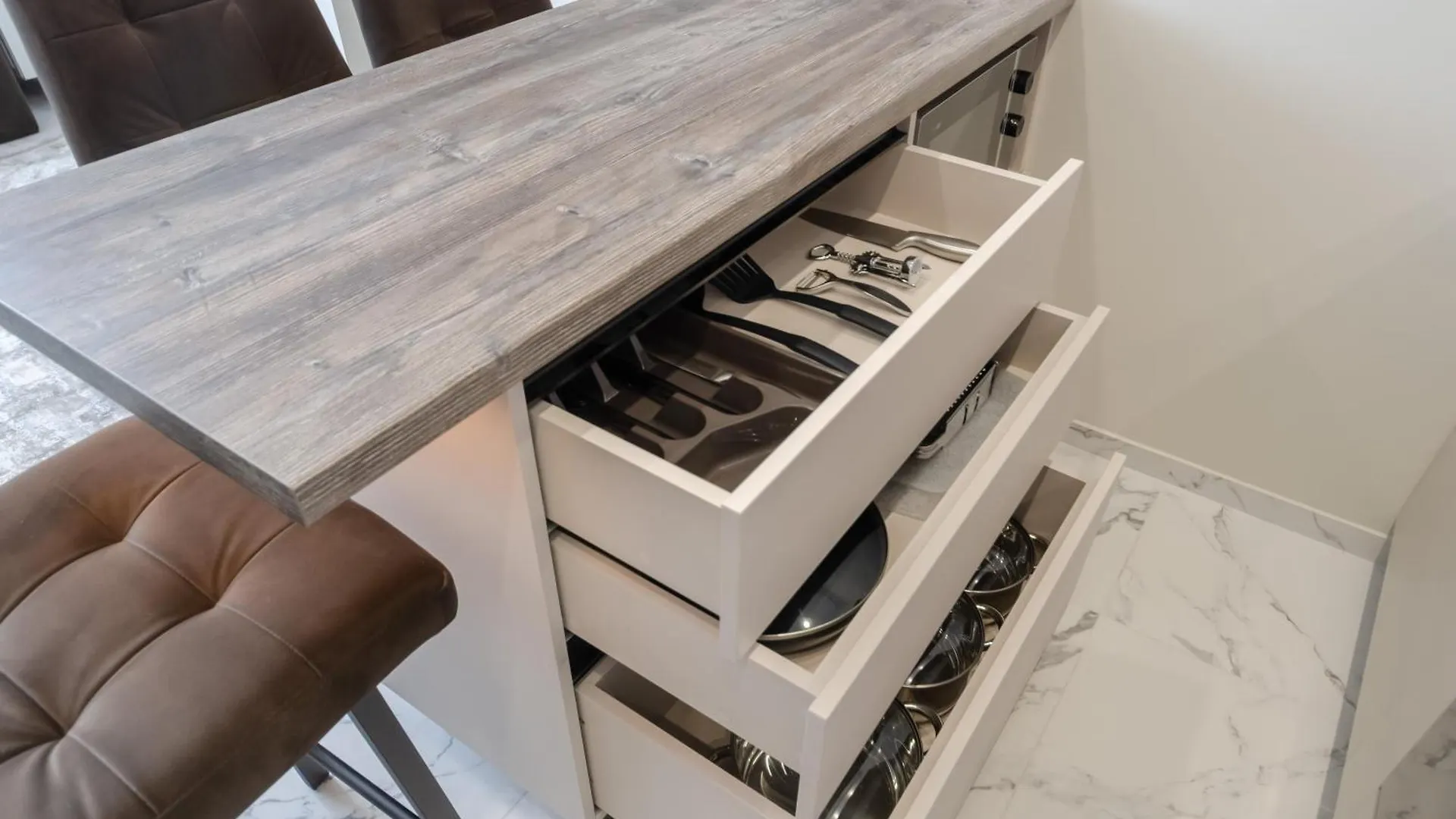 קייב Petrovdom 13-92-433-267-196-433 Luxury Living In Rc Manhattan 0*,  אוקראינה
