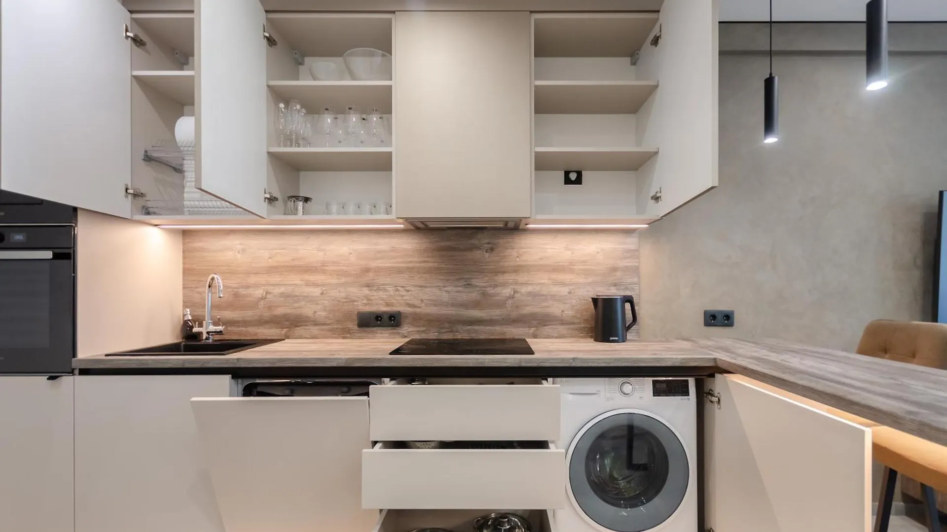 קייב Petrovdom 13-92-433-267-196-433 Luxury Living In Rc Manhattan