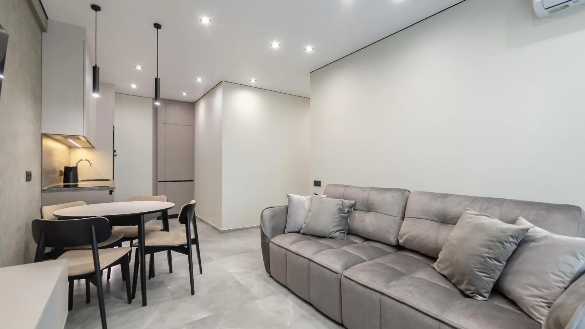 דירה קייב Petrovdom 13-92-433-267-196-433 Luxury Living In Rc Manhattan