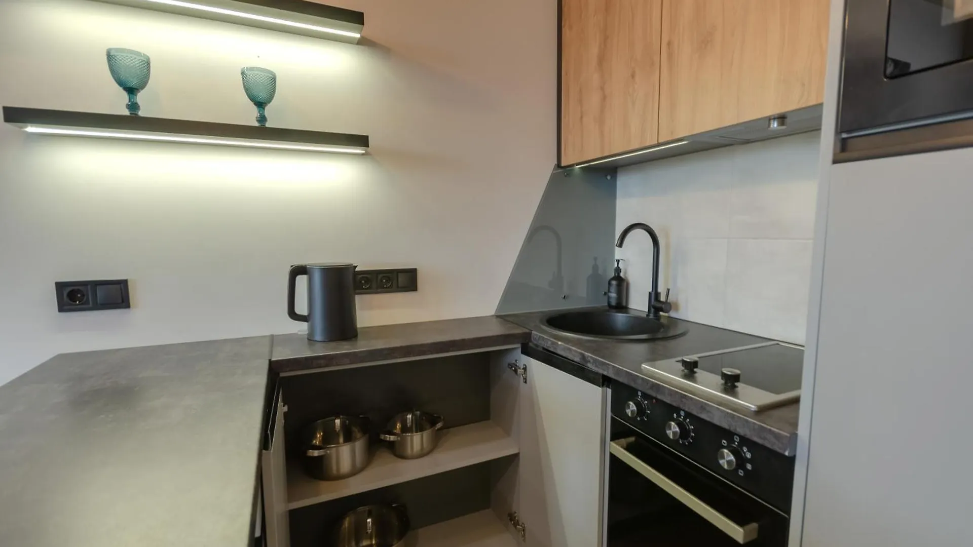 דירה קייב Petrovdom 13-92-433-267-196-433 Luxury Living In Rc Manhattan